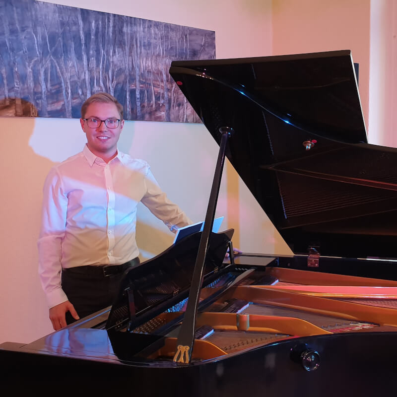 David Adamik am Piano